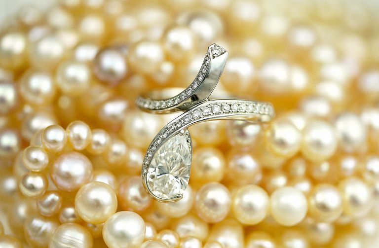 福岡で叶える伝統と自分らしさを纏う振袖レンタルの魅力と新しい和装体験